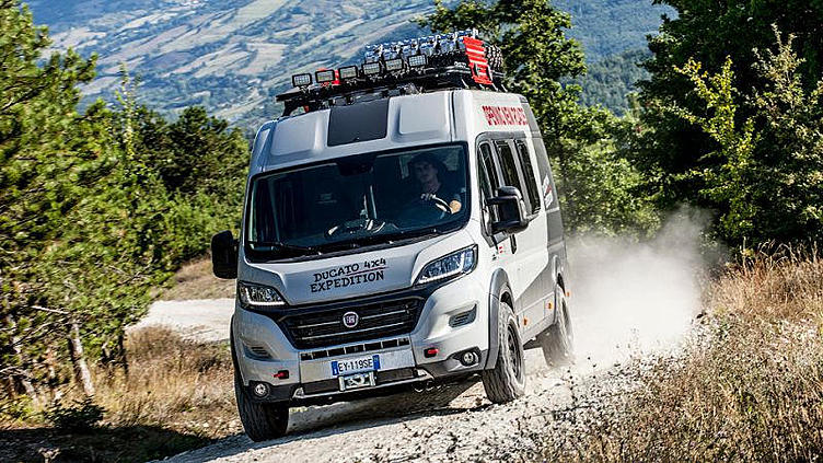 Fiat приспособил фургон Ducato для путешествий Fiat приспособил фургон Ducato для путешествий