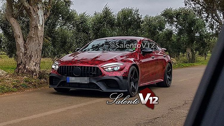 Конкурента «Панамеры» от Mercedes поймали в минимальном камуфляже Конкурента «Панамеры» от Mercedes поймали в минимальном камуфляже