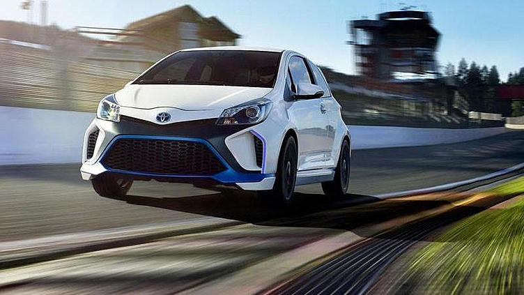 Четырехмоторная Toyota показала личико