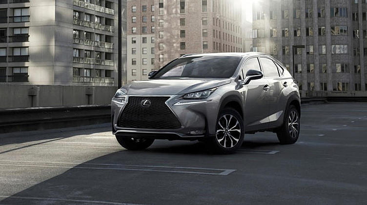 Lexus привезет компактный кроссовер NX в Россию