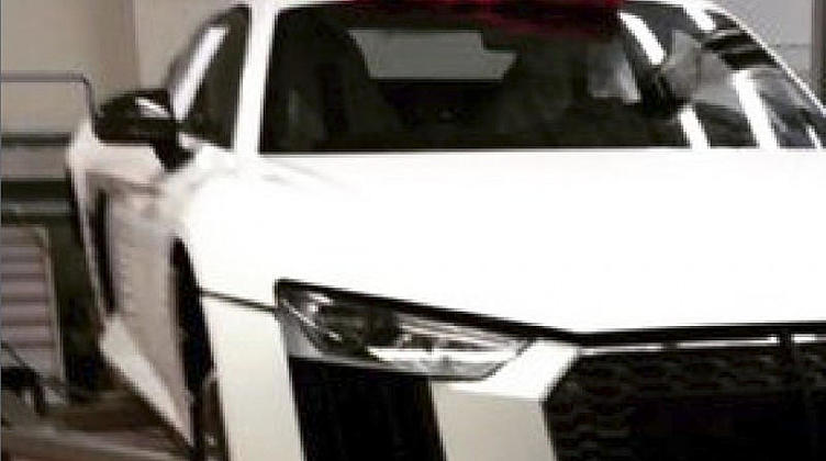 Новый суперкар Audi засветили в инстаграме Новый суперкар Audi засветили в инстаграме