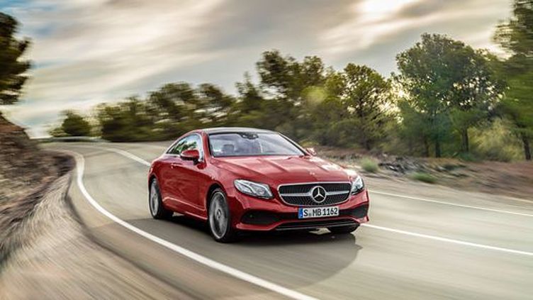 Стало известно, когда новое купе Mercedes-Benz E-Class приедет в Россию Стало известно, когда новое купе Mercedes-Benz E-Class приедет в Россию