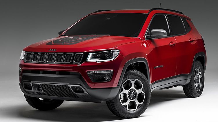 Два модели Jeep стали подзаряжаемыми гибридами Два модели Jeep стали подзаряжаемыми гибридами