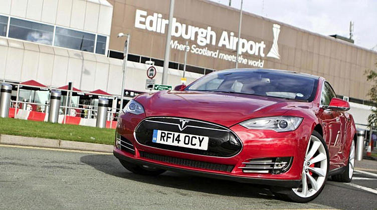 Tesla может начать сотрудничество с BMW Tesla может начать сотрудничество с BMW