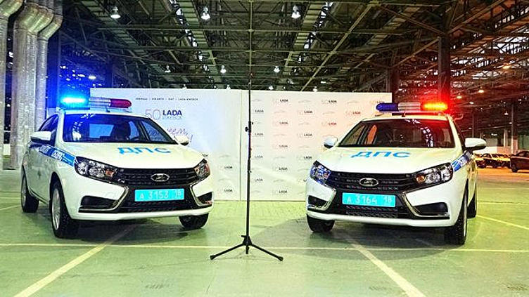 АВТОВАЗ передал ГАИ Удмуртии патрульные автомобили на базе LADA Vesta