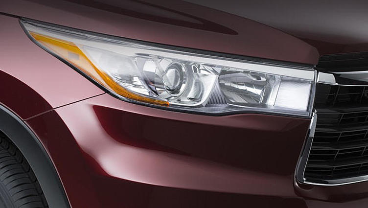 Компания Toyota испекла новые модели Highlander и Scion tC Компания Toyota испекла новые модели Highlander и Scion tC