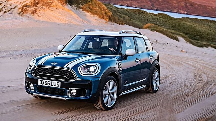 Названы рублевые цены на новый MINI Countryman