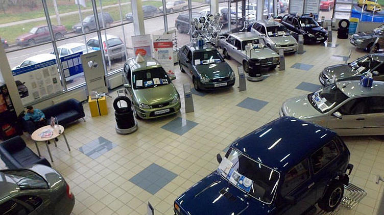 Lada укрепляет позиции на петербургском авторынке