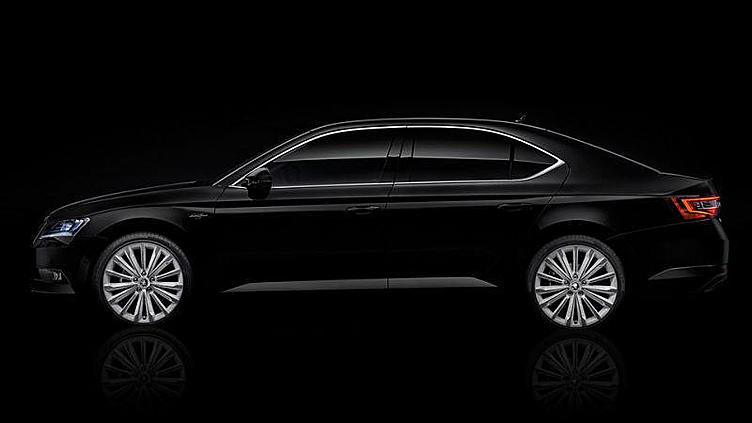 Производитель хрусталя покрыл Skoda Superb «звездной пылью» Производитель хрусталя покрыл Skoda Superb «звездной пылью»