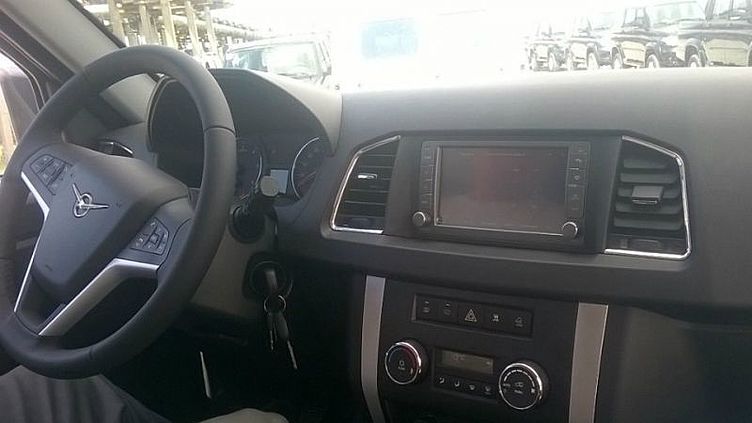 Опубликован снимок салона обновленного UAZ Patriot Опубликован снимок салона обновленного UAZ Patriot