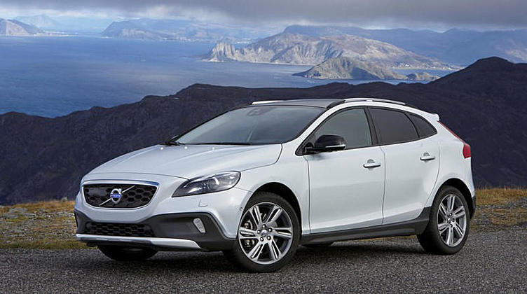 Хэтч Volvo V40 Cross получил новый турбомотор и полный привод Хэтч Volvo V40 Cross получил новый турбомотор и полный привод