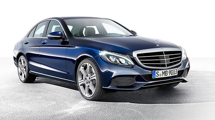 Mercedes представил новое поколение С-класса Mercedes представил новое поколение С-класса