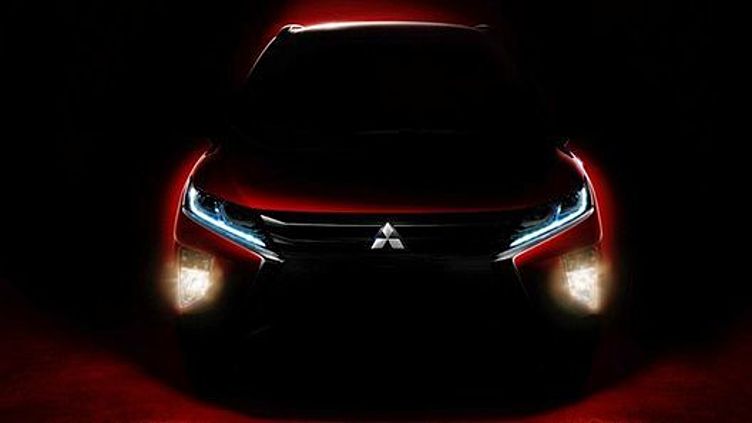 Mitsubishi продолжает раскрывать свой новый кроссовер по кусочкам