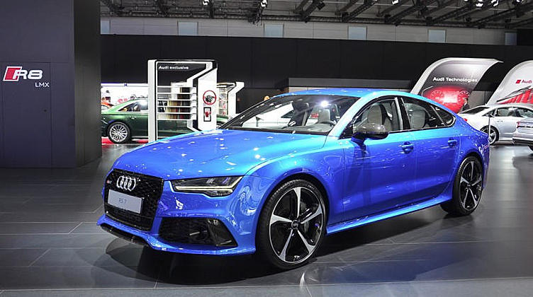 В Москве представлены обновленные Audi A7 и RS7 В Москве представлены обновленные Audi A7 и RS7