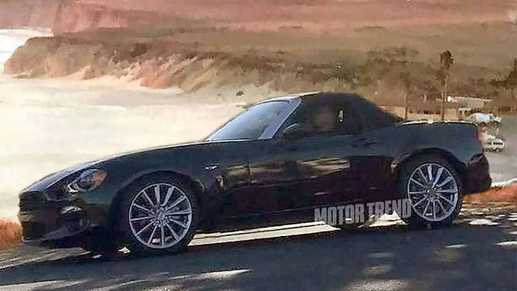 Родстер Fiat 124 Spider сфотографировали без камуфляжа Родстер Fiat 124 Spider сфотографировали без камуфляжа