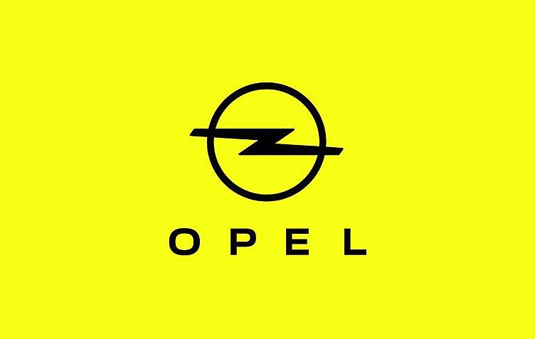 Opel представил новый логотип и фирменный цвет бренда