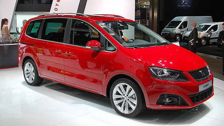 В России стартовали продажи минивэна SEAT Alhambra