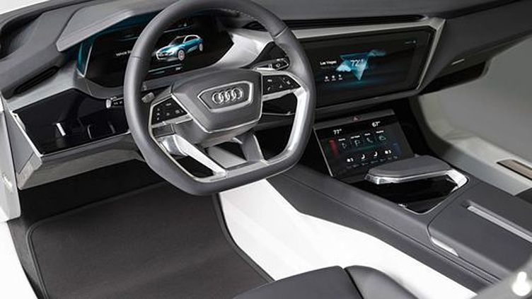 Audi намекнула на второе поколение Audi намекнула на второе поколение