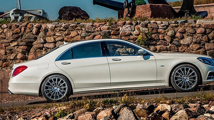 Mercedes отзывает новый S-класс сразу после выхода на рынок Mercedes отзывает новый S-класс сразу после выхода на рынок