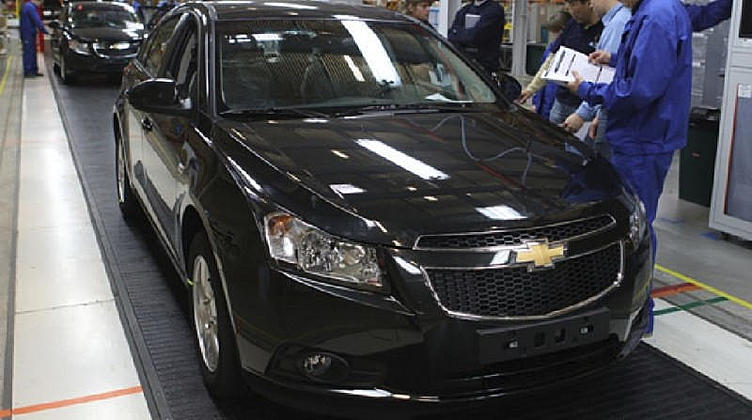 Петербургский завод GM-Auto остановит конвейер почти на два месяца Петербургский завод GM-Auto остановит конвейер почти на два месяца
