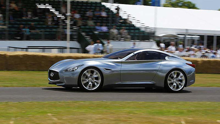 Infiniti готовит 700-сильный суперкар в стиле концепта Essence Infiniti готовит 700-сильный суперкар в стиле концепта Essence