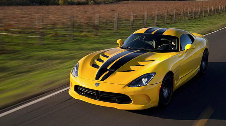 Суперкар Dodge Viper сделают мощнее из-за нового Challenger