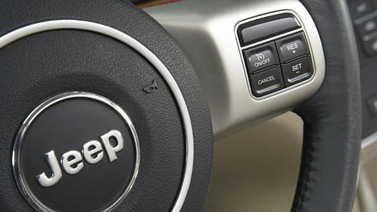 Заряженный Grand Cherokee появится через год Заряженный Grand Cherokee появится через год
