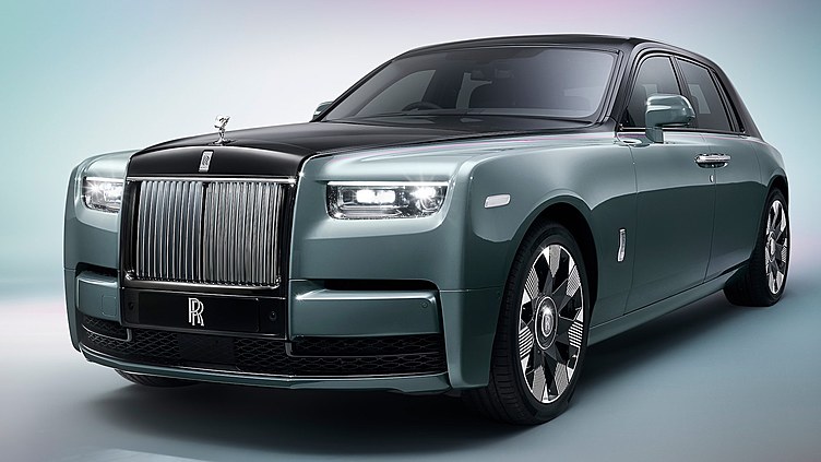 Rolls-Royce представил обновленный Phantom