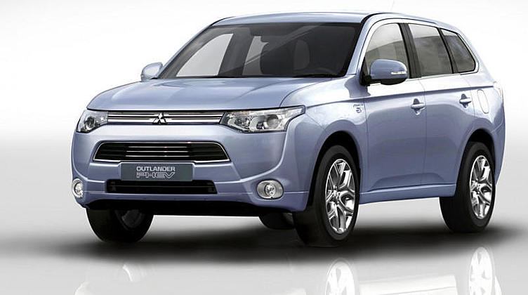 Mitsubishi привезет на автосалон в Москве обновленный Pajero Mitsubishi привезет на автосалон в Москве обновленный Pajero