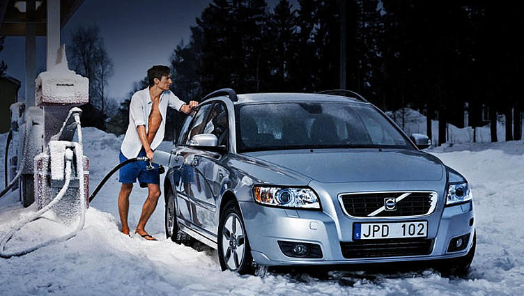 Volvo научит машины заправляться без участия владельца Volvo научит машины заправляться без участия владельца
