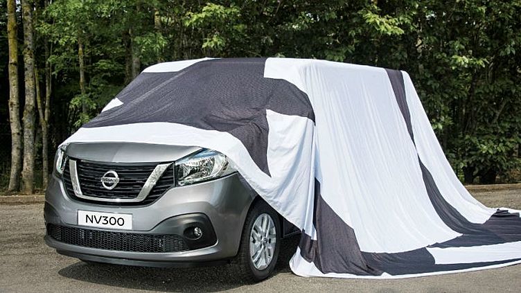 Nissan показал тизер нового фургона Nissan показал тизер нового фургона