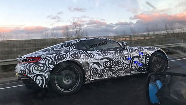 Aston Martin тестирует новый суперкар с мотором от AMG Aston Martin тестирует новый суперкар с мотором от AMG