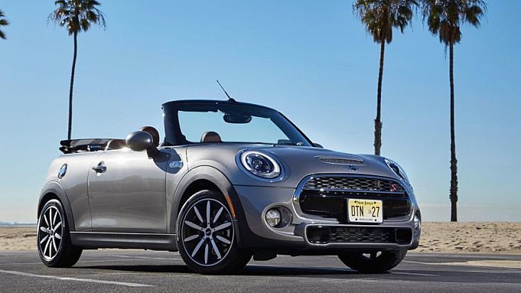 Названа рублевая стоимость нового кабриолета MINI Названа рублевая стоимость нового кабриолета MINI