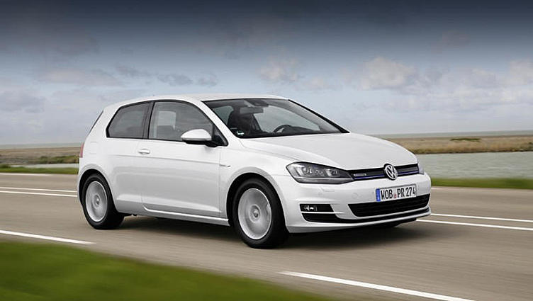 Компания Volkswagen выпустила бережливый бензиновый Golf Компания Volkswagen выпустила бережливый бензиновый Golf