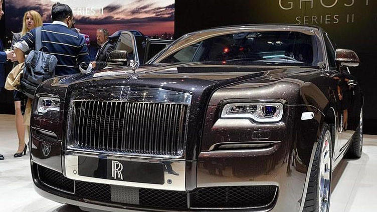 Коробка передач нового Rolls-Royce будет сверяться с картой местности Коробка передач нового Rolls-Royce будет сверяться с картой местности
