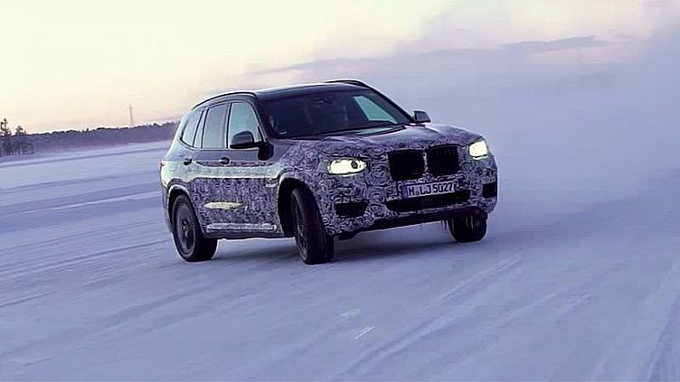 BMW опубликовало видео с новым BMW X3