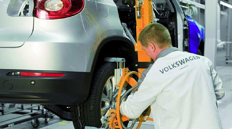 Автоконцерны лоббируют возвращение крупноузловой сборки Автоконцерны лоббируют возвращение крупноузловой сборки