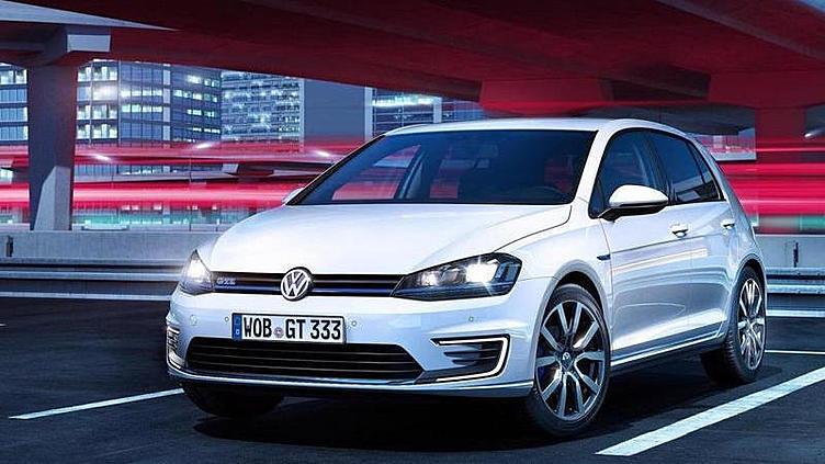 В семействе хот-хэтчей VW появился гибрид В семействе хот-хэтчей VW появился гибрид