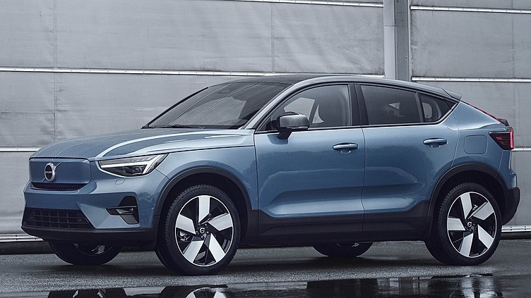 Volvo представила электрическое кросс-купе C40 Recharge