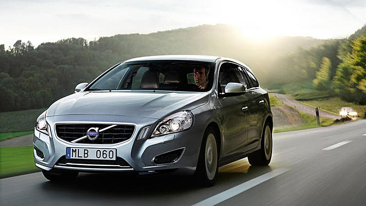За гибридным Volvo V60 выстраиваются очереди За гибридным Volvo V60 выстраиваются очереди