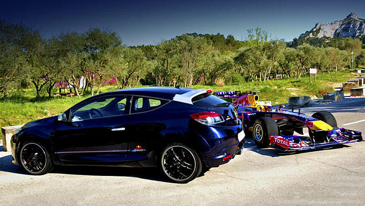 Хот-хэтч Renault Megane RS получил спецверсию в честь Red Bull Racing Хот-хэтч Renault Megane RS получил спецверсию в честь Red Bull Racing