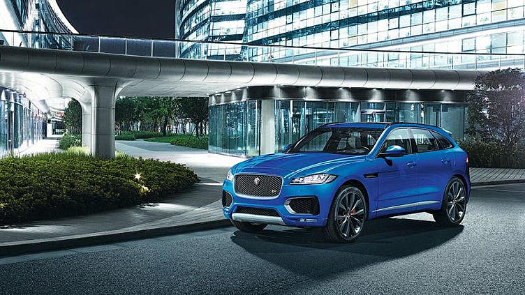«Ягуар» привез в Россию два первых кроссовера F-Pace «Ягуар» привез в Россию два первых кроссовера F-Pace