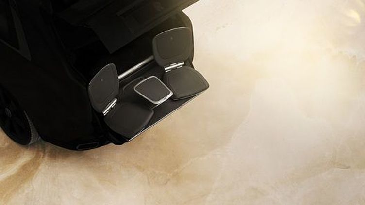 Внедорожник Rolls-Royce предложит любоваться природой из багажника Внедорожник Rolls-Royce предложит любоваться природой из багажника