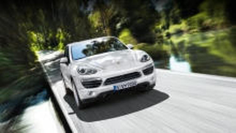 Паркетник Porsche Cayenne научат заряжаться от сети Паркетник Porsche Cayenne научат заряжаться от сети