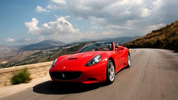 Ferrari сократит выпуск суперкаров ради эксклюзивности Ferrari сократит выпуск суперкаров ради эксклюзивности