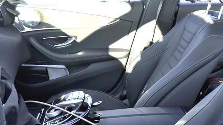 Рассекречен интерьер нового Mercedes-Benz E-класса