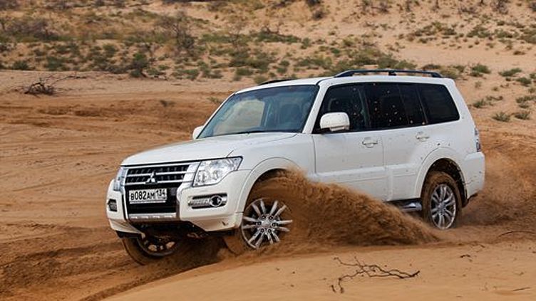 Новые Mitsubishi Pajero и Nissan Patrol построят на общей платформе Новые Mitsubishi Pajero и Nissan Patrol построят на общей платформе
