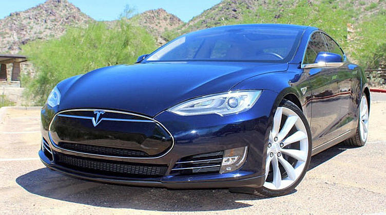 Apple примеривается к покупке Tesla Motors Apple примеривается к покупке Tesla Motors