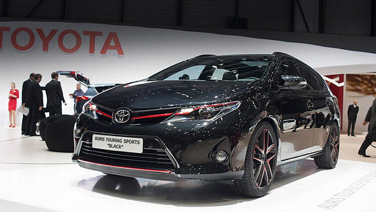 Компания Toyota намекнула на доработки двух моделей
