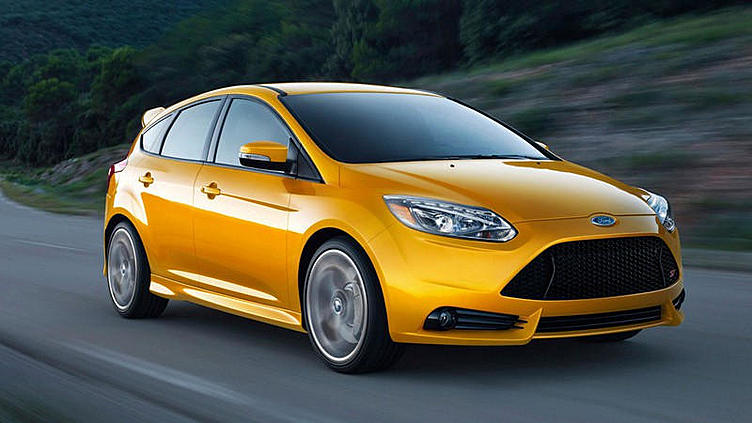 Ford Focus ST стал популярнее, чем VW Golf GTI Ford Focus ST стал популярнее, чем VW Golf GTI